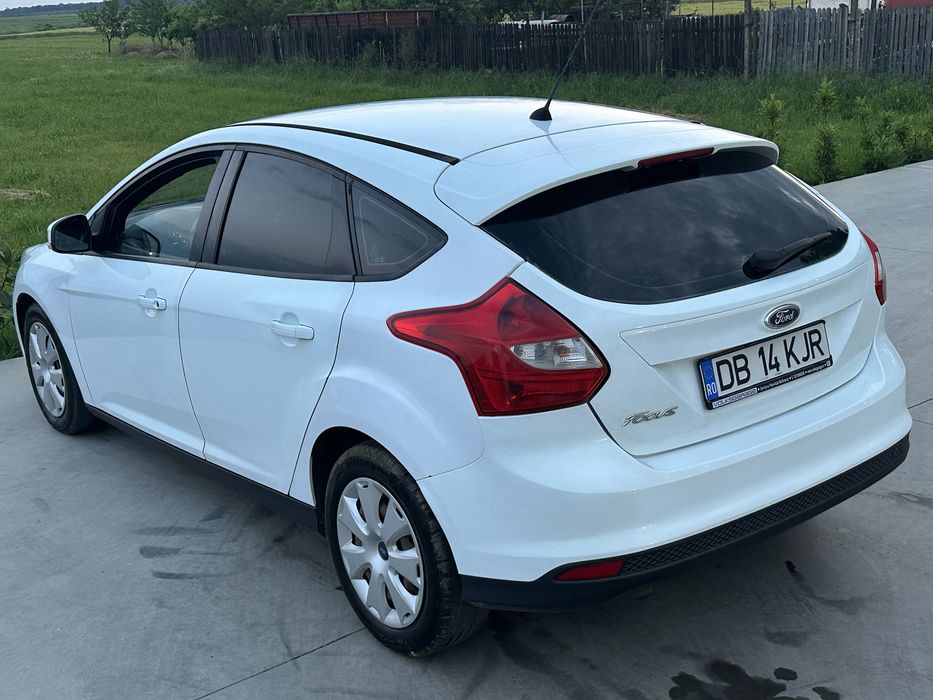 Ford Focus 2014 1.6d Rate sau Cash