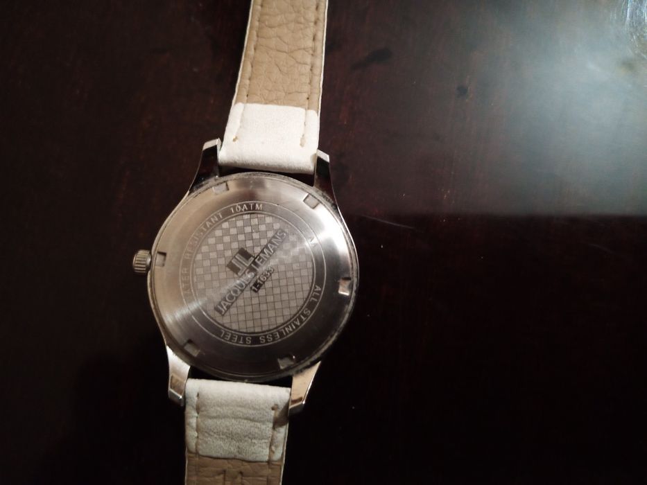 Часы женские Jacques LEMANS