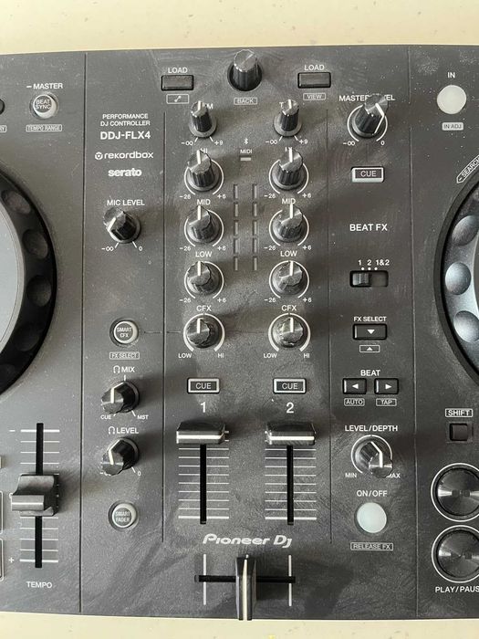 Pioneer DJ DDJ-FLX4 +  Pioneer DJ DM-40D