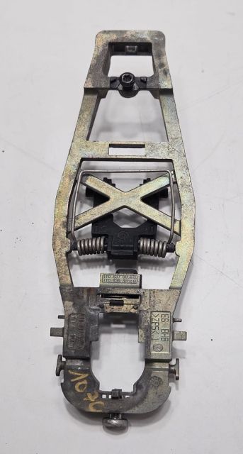 Suport maner stanga 1T0837885A Volkswagen VW Touran  seria