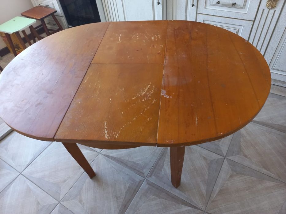 Продам дубовый стол