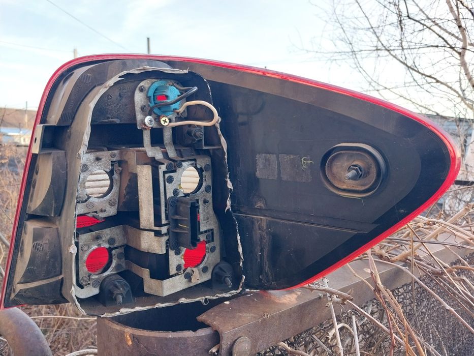 Задний левый фонарь мерседес мл 164