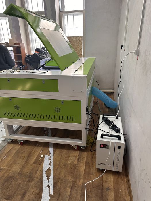 Лазер СО2 1300х900мм новый