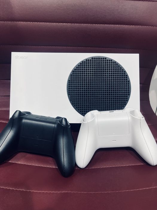 Продаю Xbox sires s