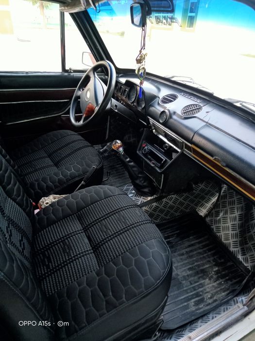 Лада ваз 2106 с прицепом.