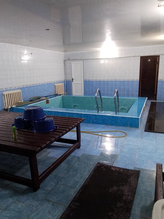 Сдается в аренду действующая баня, и двух этажное здание.