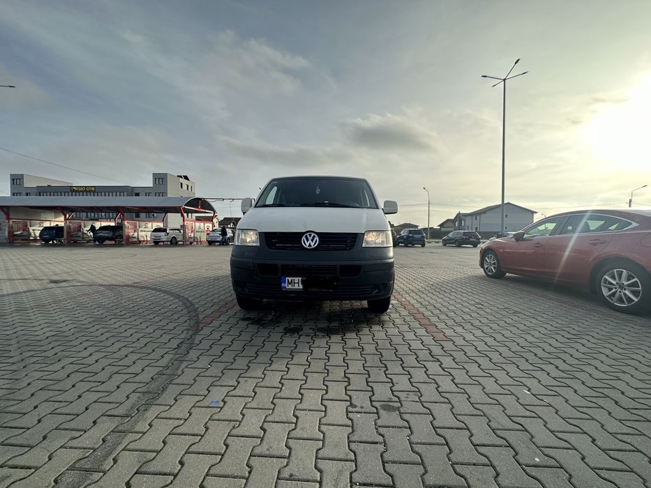 Autoturism VW Transporter T5