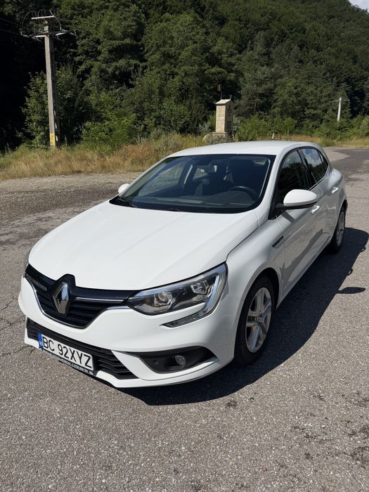 Renault Megane IV Hatchback 1.3 TCe 140 CP – 2019 | Înmatriculată RO | Apple CarPlay / Android Auto
