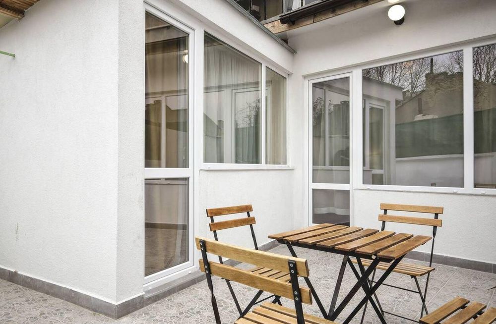 Дава се под наем Тристаен апартамент в Варна, Център - 90 кв.м за 800 € - Снимка #7