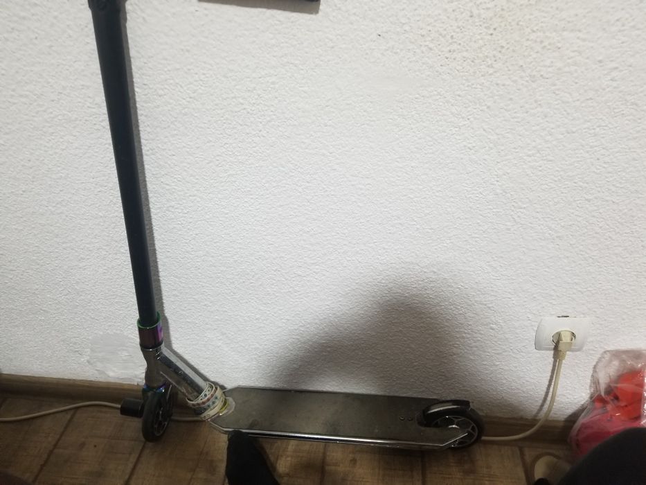Trotineta oxelo in stare foarte buna imbusuri incluse