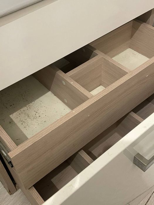 Раковина с ящиками