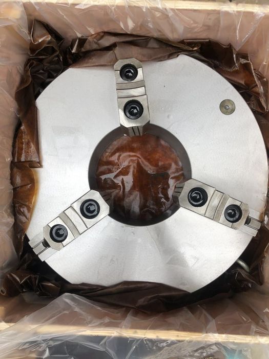 Токарни патроны новые