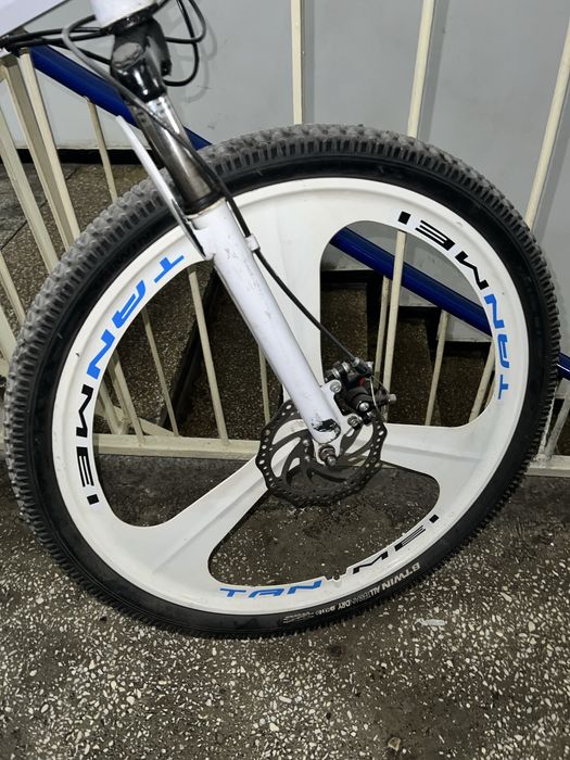 MTB, cadru alumuniu.