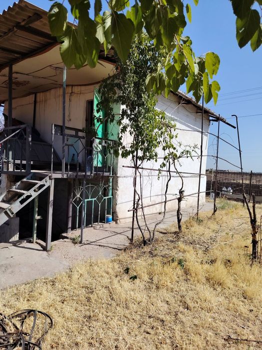 Dacha sotiladi naryini kelishamiz