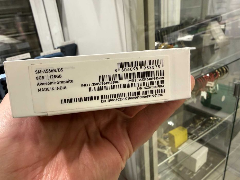 НОВ Мобилен телефон Samsung Galaxy A56 НОВ