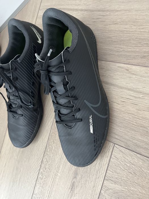 Футболни обувки “Nike”