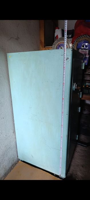 Продам сейф металлическии