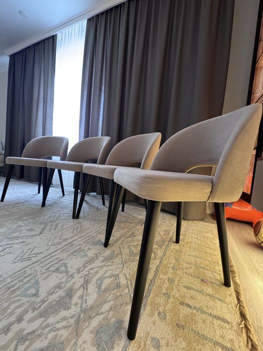 Продам все 4 стула 80000