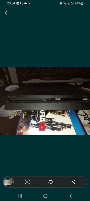 Продаётся PlayStation 4