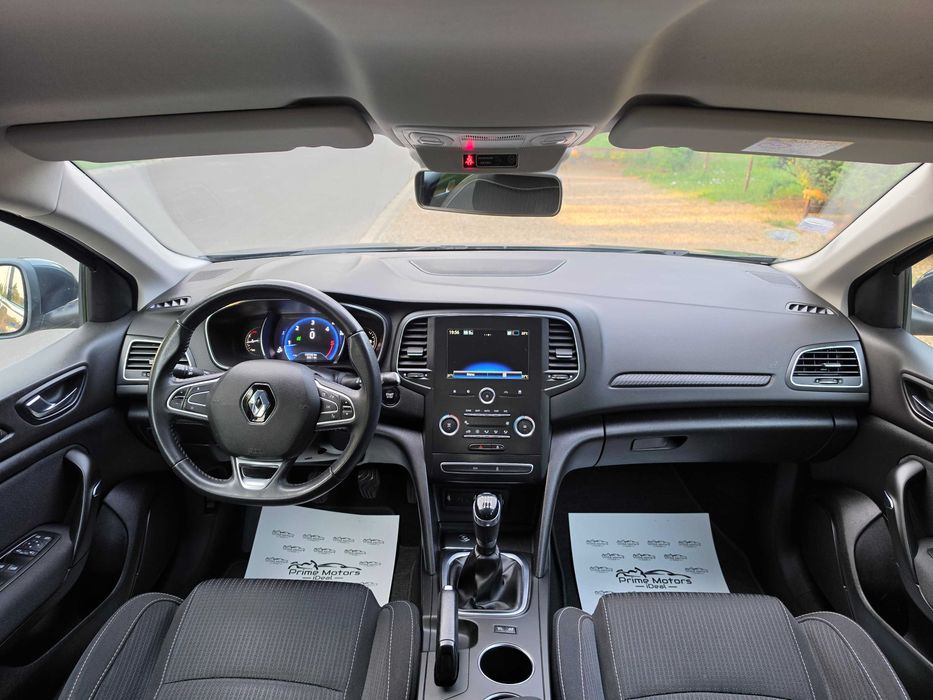 Renault Megane IV hatchback BUSINESS - 1.5 DCI 2019, EURO 6, garanție motor și cutia de viteze, posibilitate vânzare în RATE