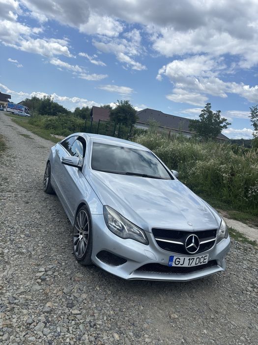 Vand Mercedes-Benz e220 2013