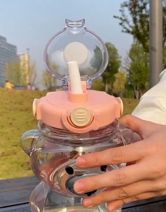 Бутилка за вода.Мечо