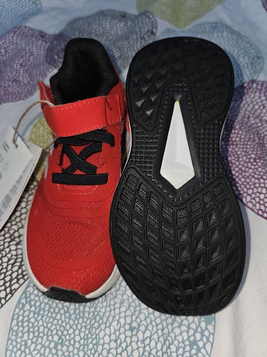 Чисто нови оригинални маратонки Adidas 24 номер