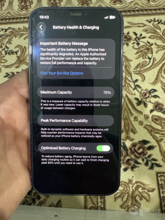 iPhone 12 o’zi ochilmagan