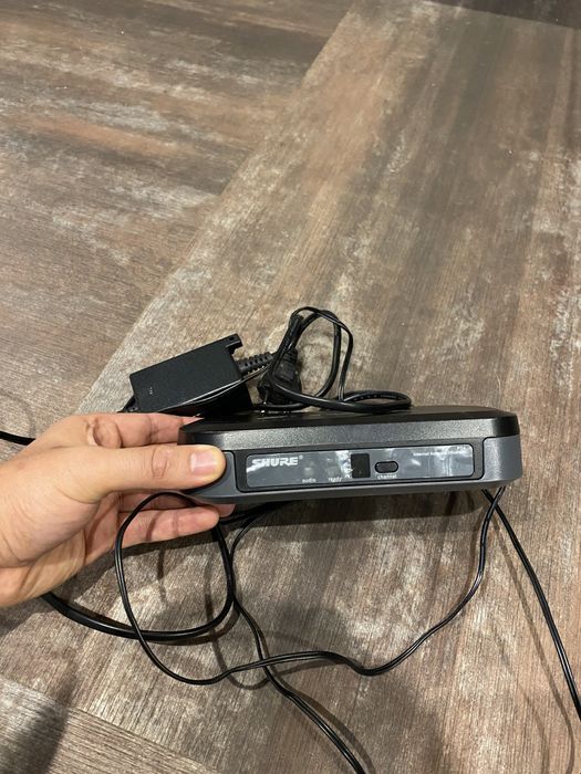 Микрофон Shure PG 58 с радиостанцией