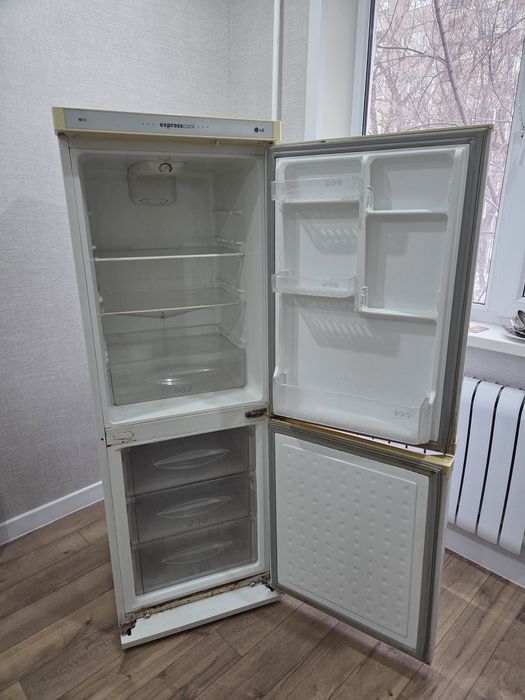Продаю холодильник