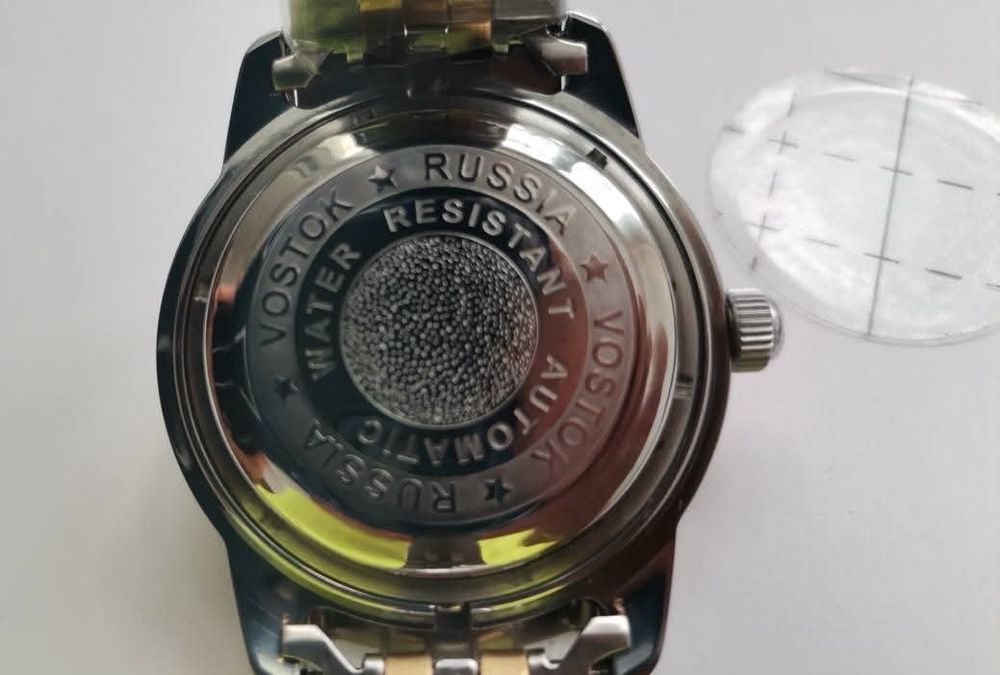 Восток Партньор Автоматичен часовник, 31 камъка