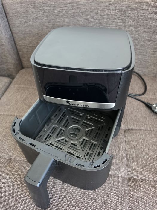 Friteuză cu aer cald (Airfryer) MasterPro 4L 1350W – Afișaj Digital