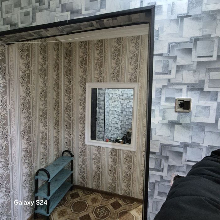 Toshkent viloyati Chirchiq Shahar 8 mikrarayon 1 xona uy sotiladi