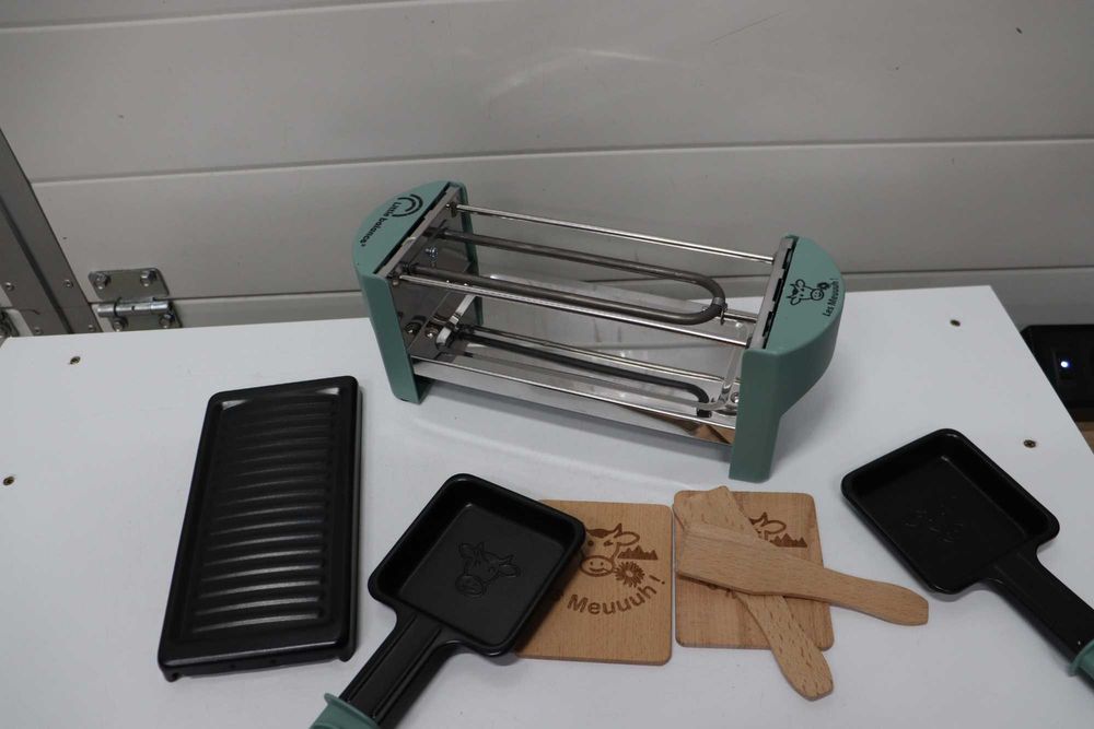 LITTLE BALANCE 8617 Раклет грил, Меуух, 2 души, 320W, аксесоари