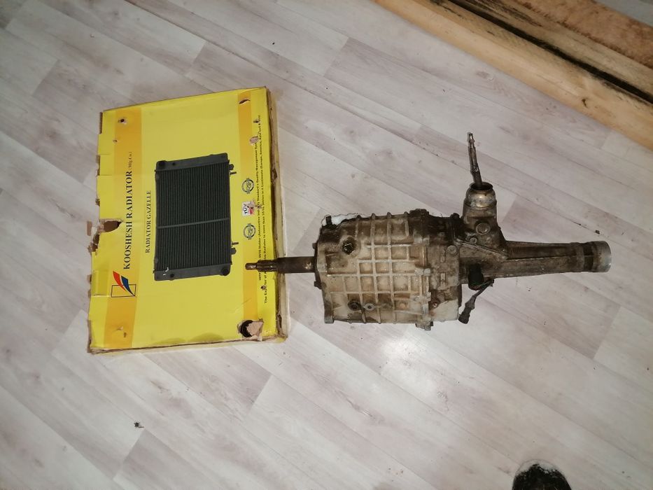 Радиатор, каропка продам