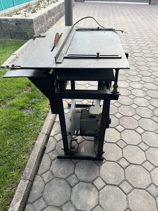 Продам пилораму, с эл двигателем 2,2 кВт