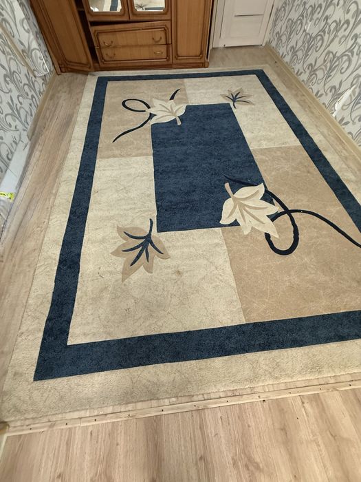 Кілем 2,5 х 3м сатылады