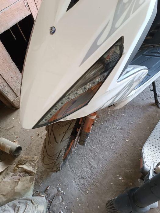 Продам скутер на бензине