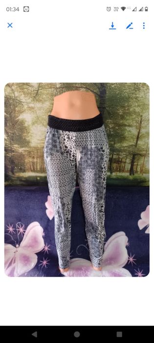 Lot haine dama în stare perfecta.