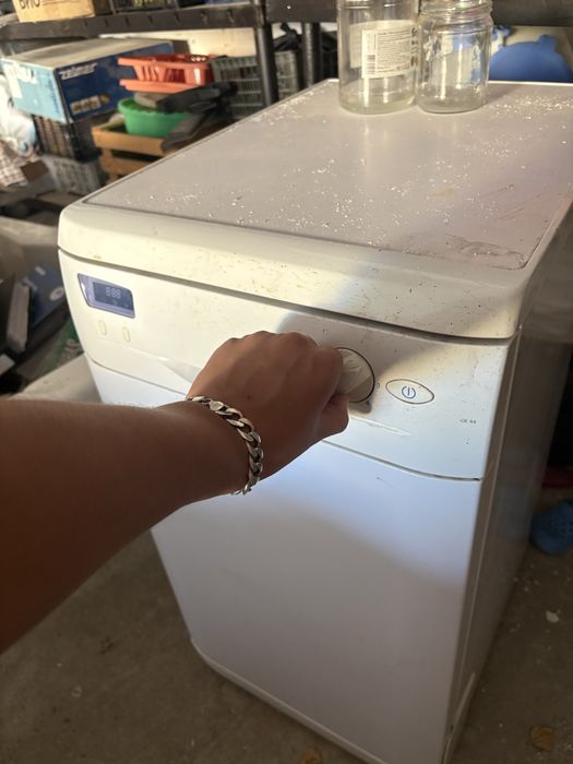Продам посудомойки Candy и Indesit IDE 44