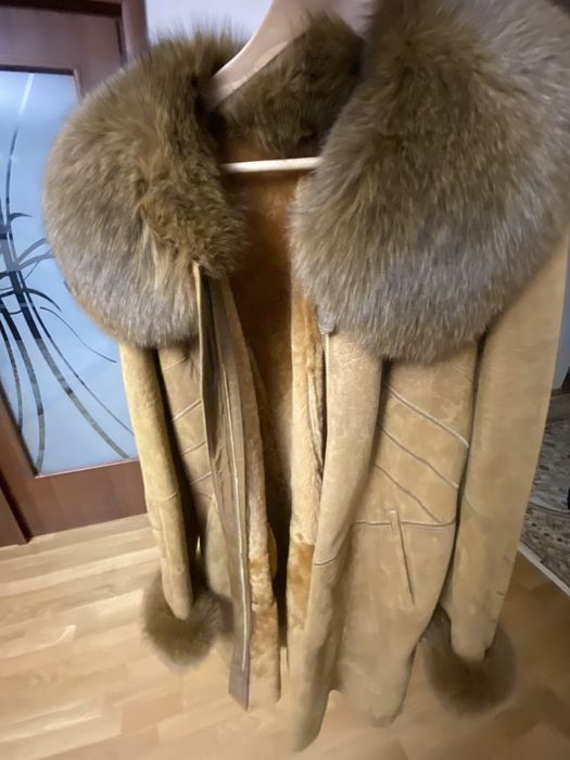 Haina de blana naturala femei cu guler de vulpe polara