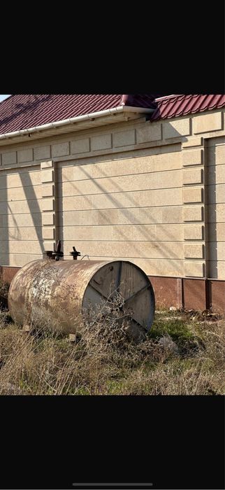 Бочка ёмкость 2-3 тонны