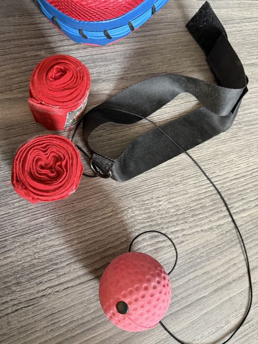 Боксерский набор, перчатки, шлем, лапы