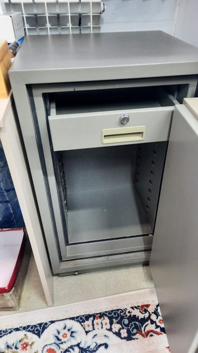 Сейф бронированный