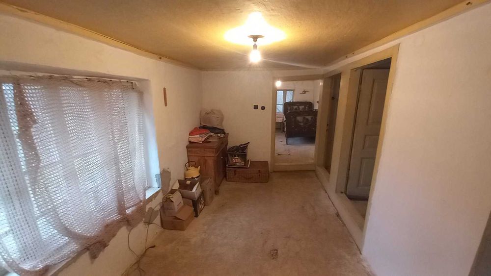 Продава се Къща в с. Топчии, Област Разград - 100 кв.м за 100 €/кв.м - Снимка #4