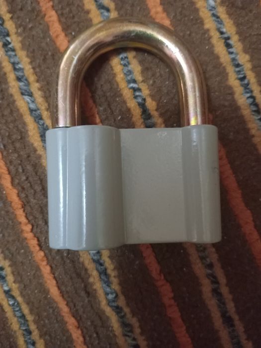 Продам замок с ключом