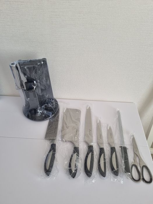 Продам набор ножей