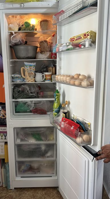 Холодильник Indesit