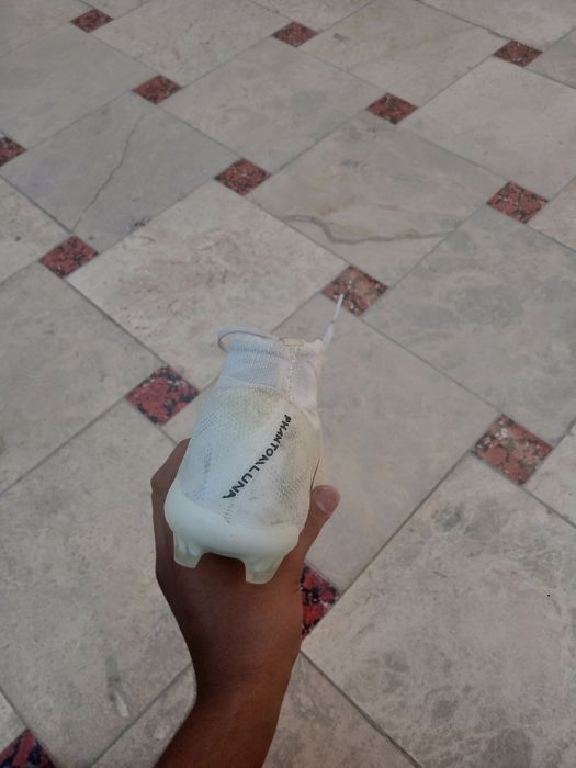 Футбольные Бутсы "Nike Phantom Luna"