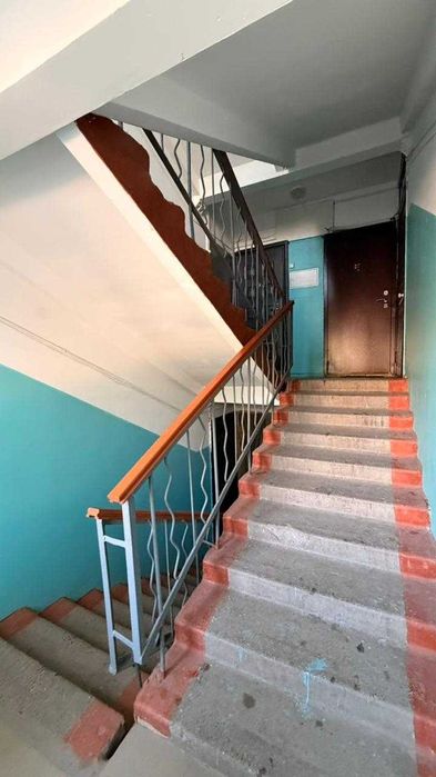 Продам 2 комнатную квартиру в районе Спутник
